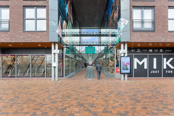 Foto 39 van Middeldijkerplein 104