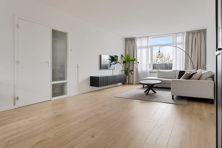 Photo 8 of Jan Vermeerstraat 291