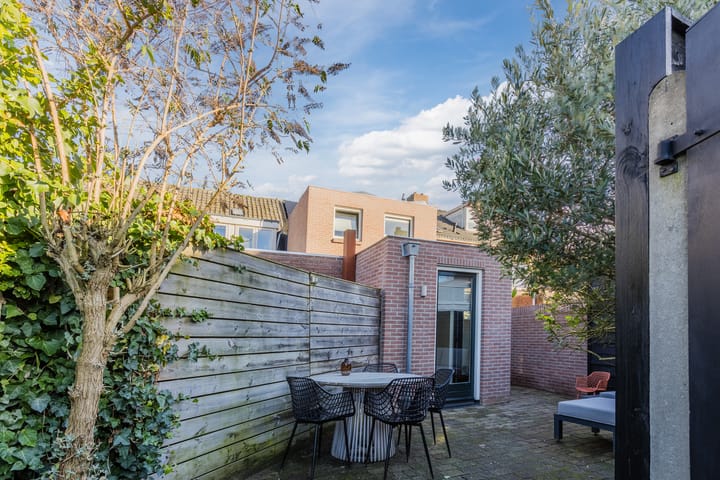 Foto 44 van Hasseltstraat 77