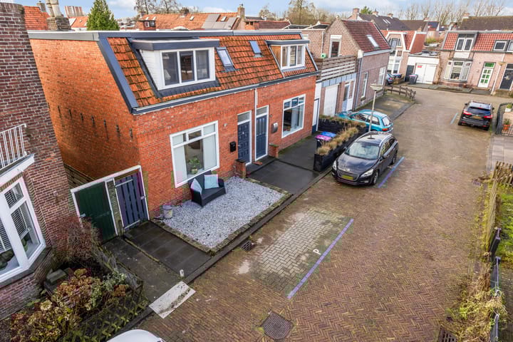 Foto 38 van Jouwsmastraat 4