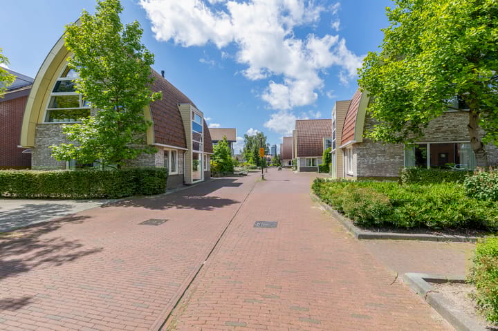 Foto 5 van 2e Lunarelaan 8