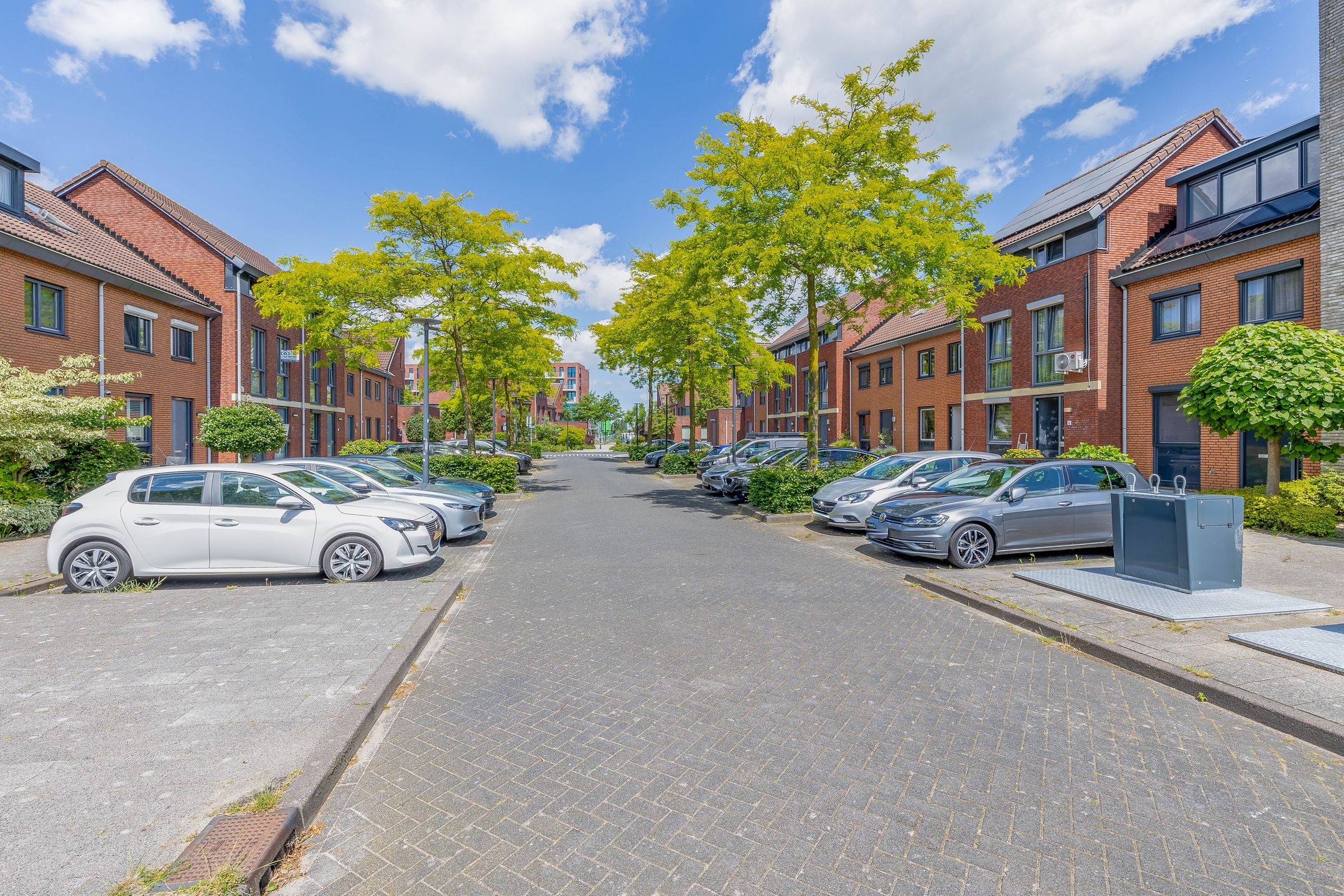 Foto 6 van 2e Lunarelaan 8