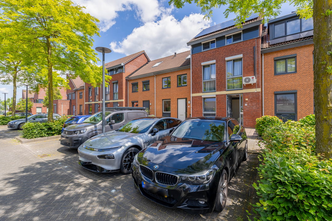 Foto 11 van 2e Lunarelaan 8