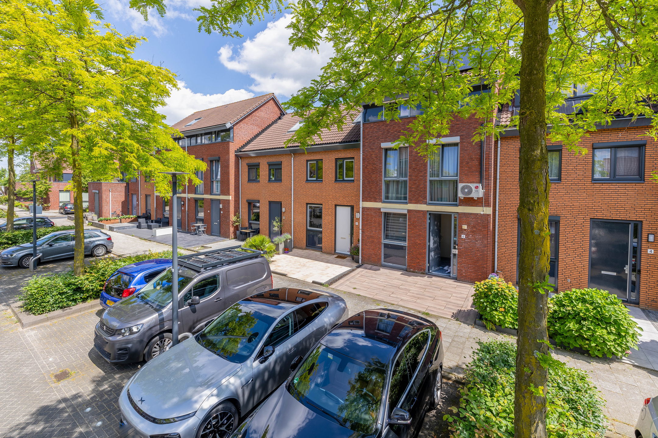 Foto 12 van 2e Lunarelaan 8