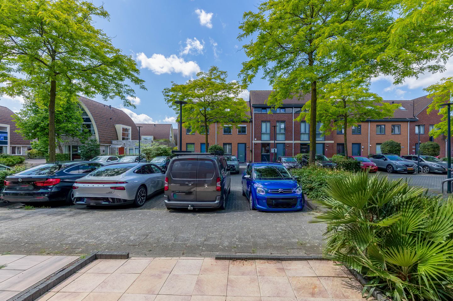 Foto 14 van 2e Lunarelaan 8