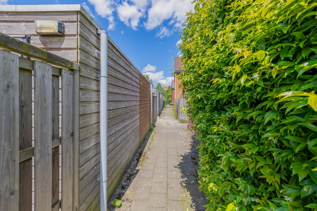 Foto 32 van 2e Lunarelaan 8