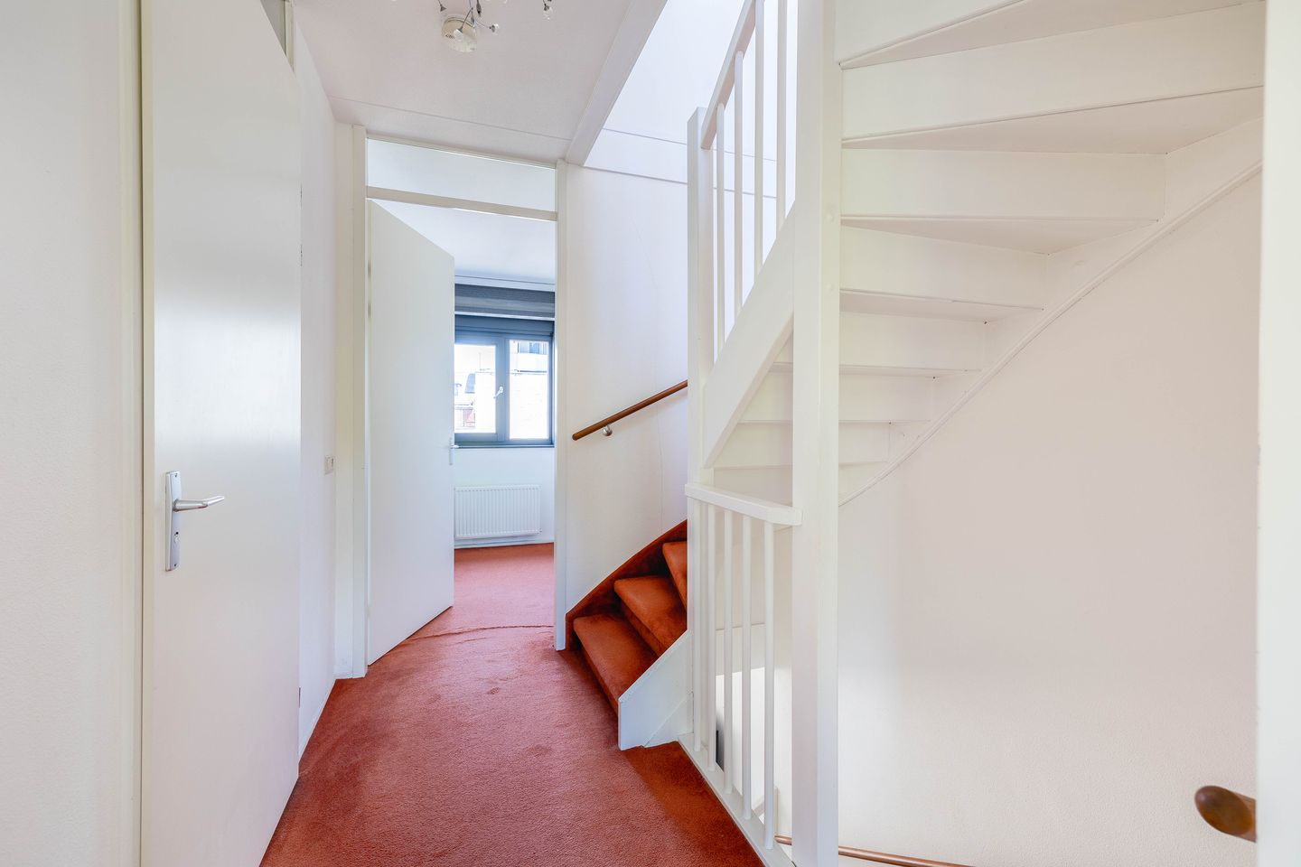 Foto 35 van 2e Lunarelaan 8