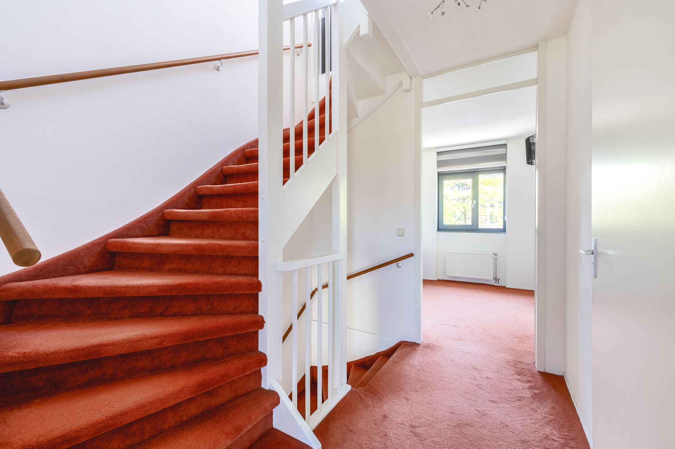 Foto 36 van 2e Lunarelaan 8