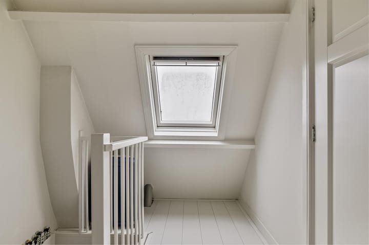 Foto 24 van Valkenaarstraat 59