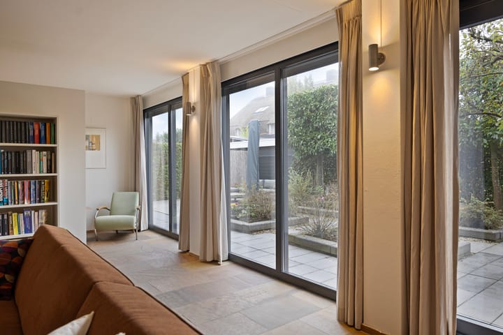 Photo 14 of Wessel Couzijnhof 41