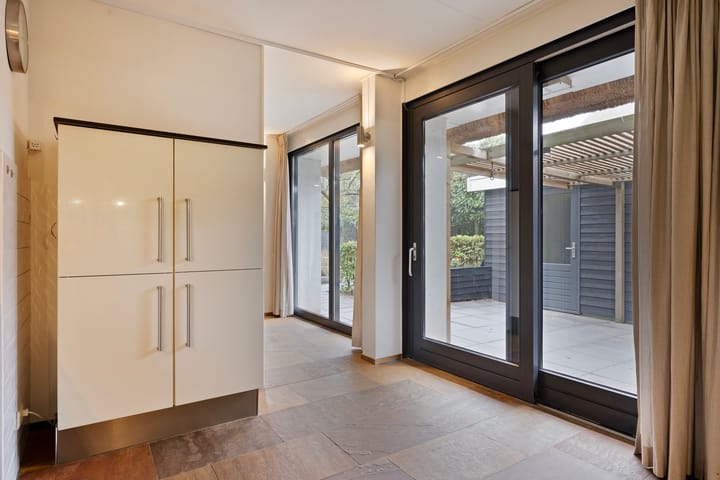 Photo 21 of Wessel Couzijnhof 41