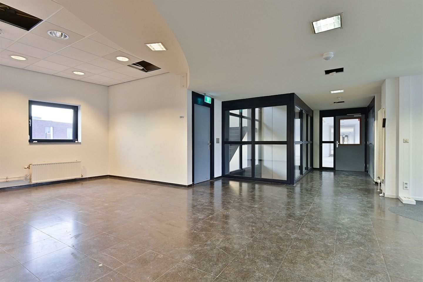 Bekijk foto 5 van Stationsplein 5-A1