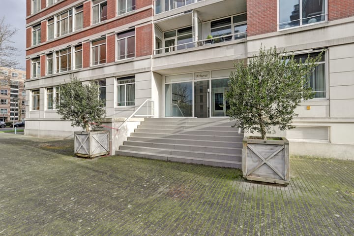 Foto 3 van Burgemeester De Monchyplein 222