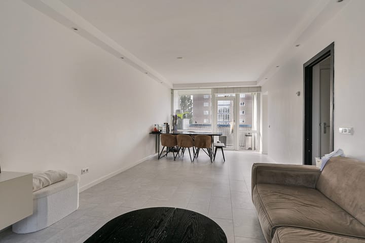 Photo 16 of Linnaeusstraat 176