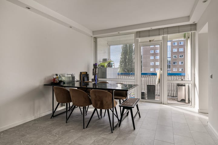 Photo 17 of Linnaeusstraat 176