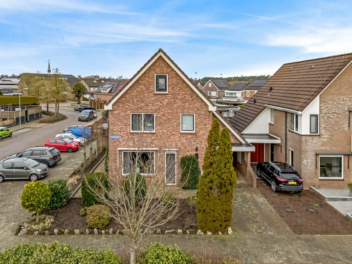 Foto 1 van Middelbuurt 41