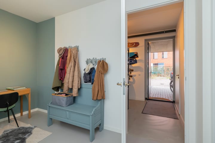 Foto 9 van Van Zeggelenplein 191