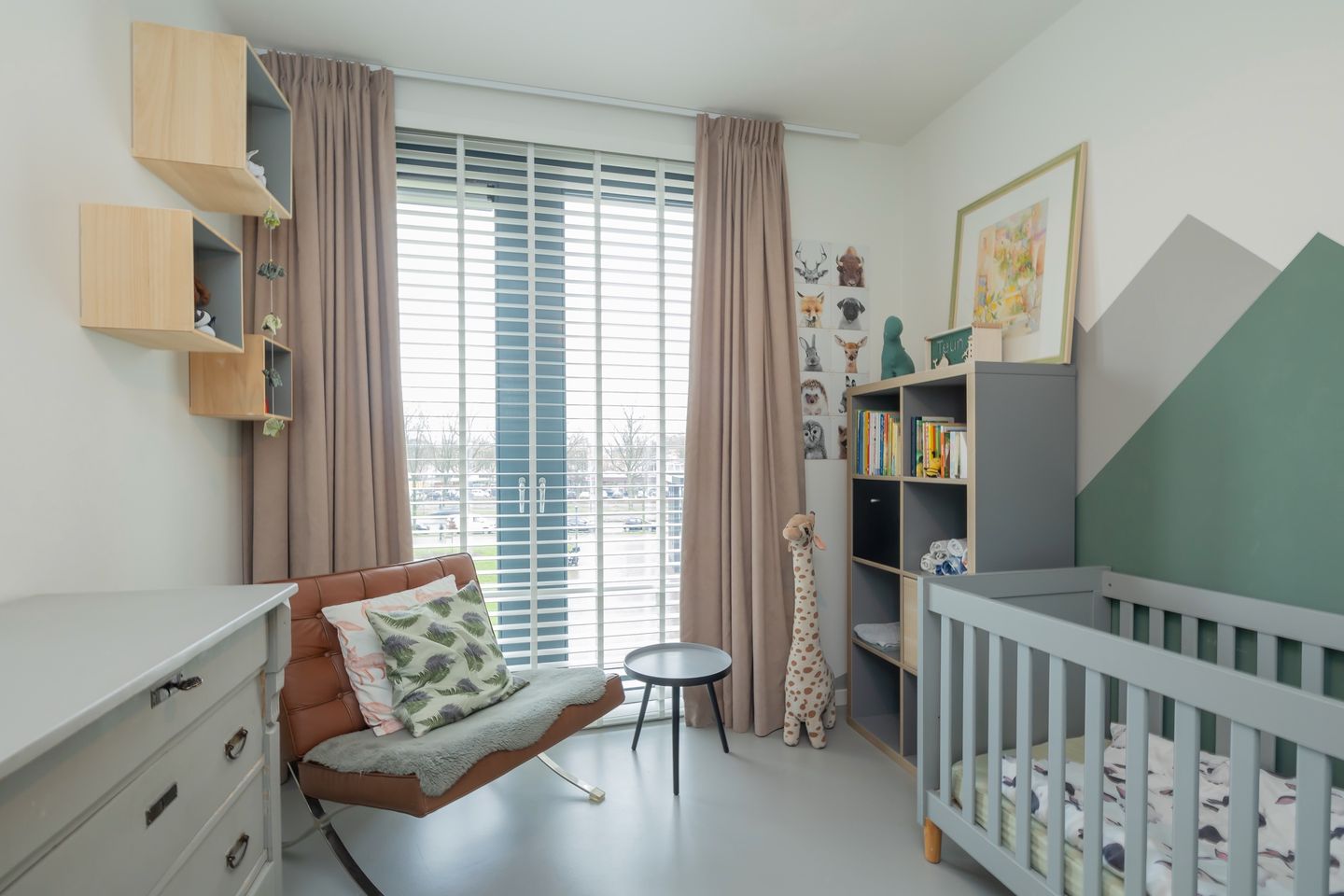 Foto 25 van Van Zeggelenplein 191