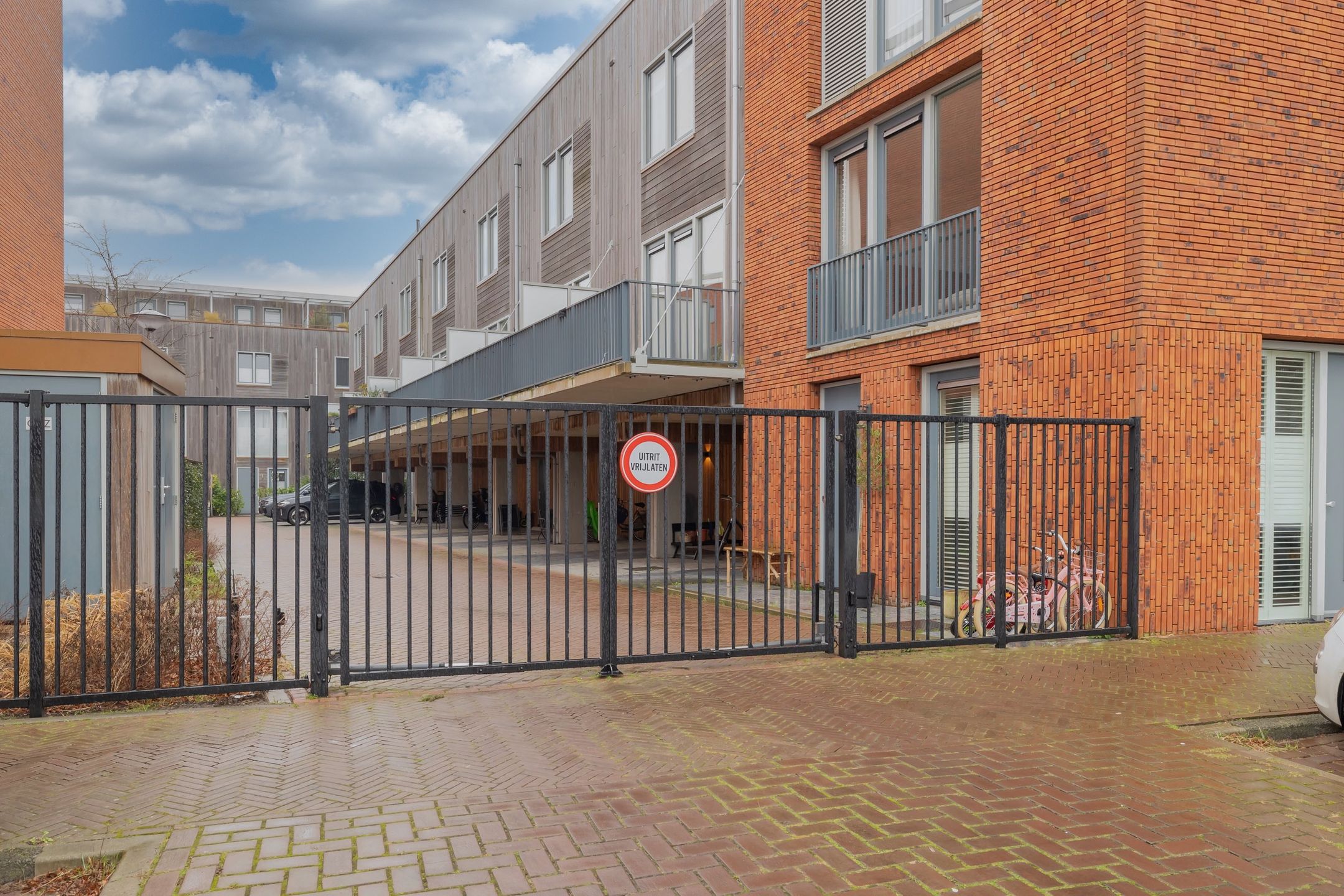 Foto 36 van Van Zeggelenplein 191