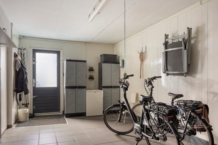 Foto 27 van E.E.G.-laan 1