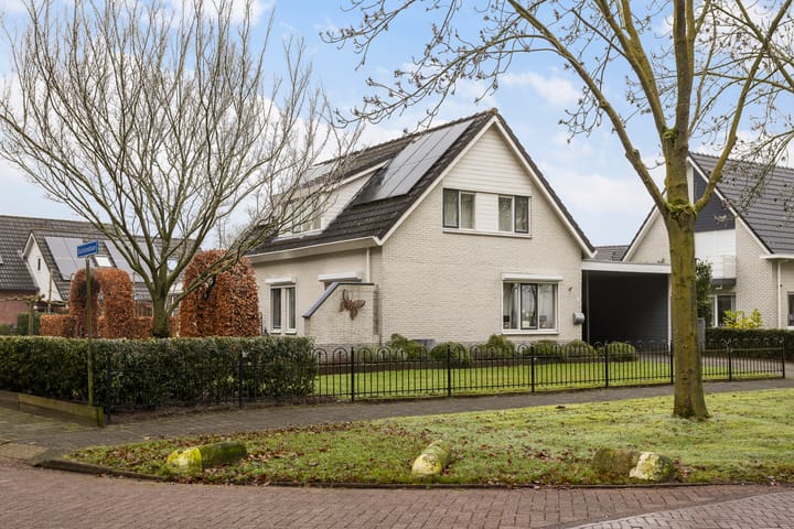 Foto 40 van E.E.G.-laan 1