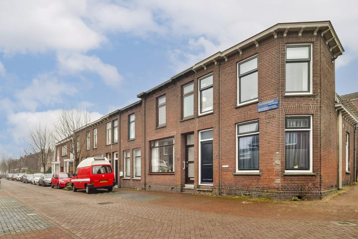 Foto 1 van Tolstoistraat 45