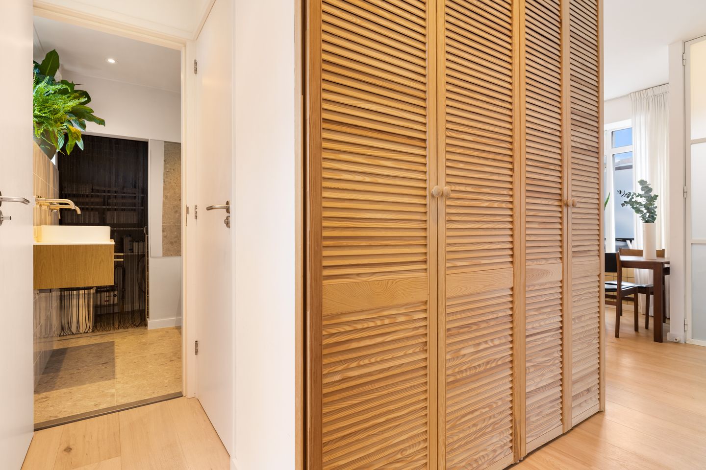 Foto 19 van Buskenblaserstraat 36