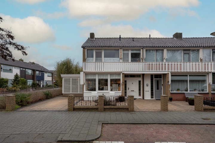 Foto 1 van Elzenlaan 15