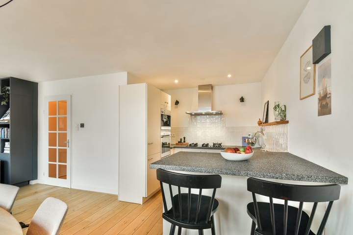 Foto 10 van Uithoornstraat 17-2