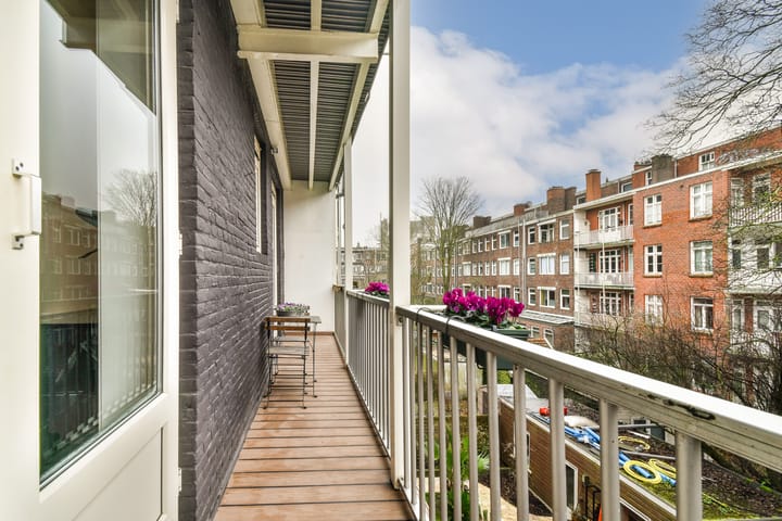 Foto 21 van Uithoornstraat 17-2