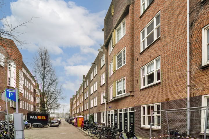 Foto 23 van Uithoornstraat 17-2