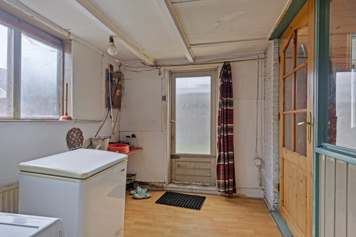 Foto 18 van Burg. Weimalaan 21