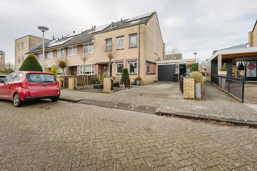 Foto 1 van Petronella Brugsmastraat 9