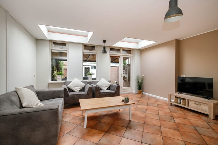 Foto 3 van Leeghwaterstraat 29