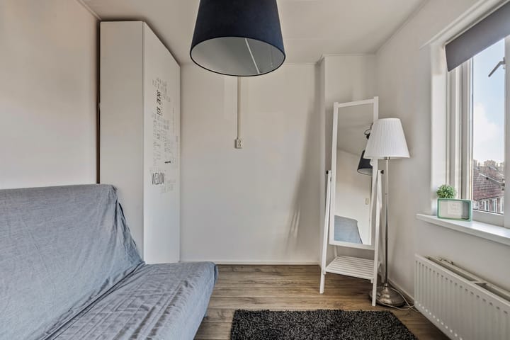 Photo 18 of Röntgenstraat 6