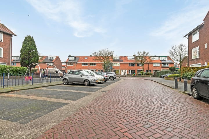 Photo 27 of Röntgenstraat 6