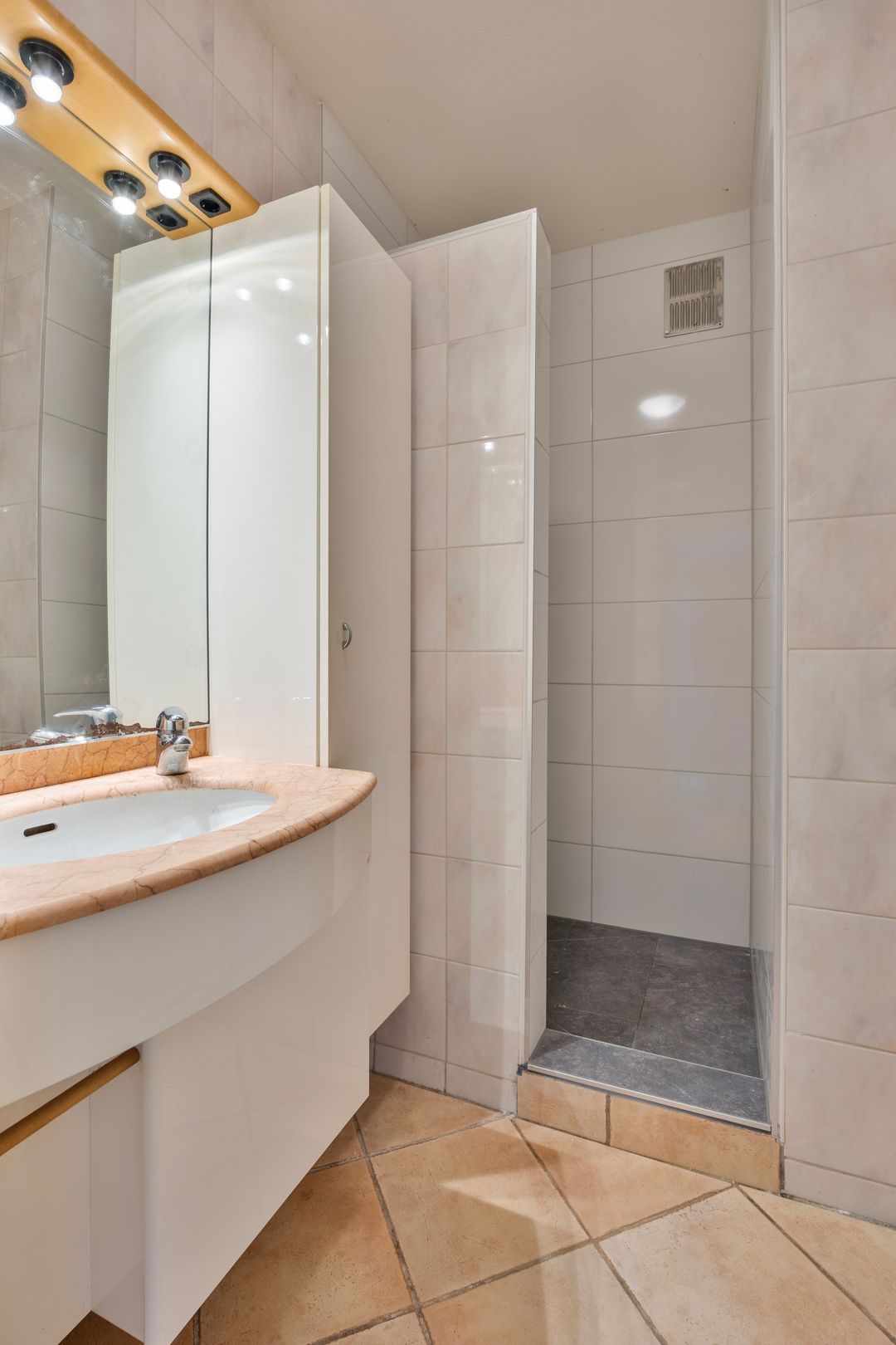 Photo 13 of Koning Lodewijklaan 568