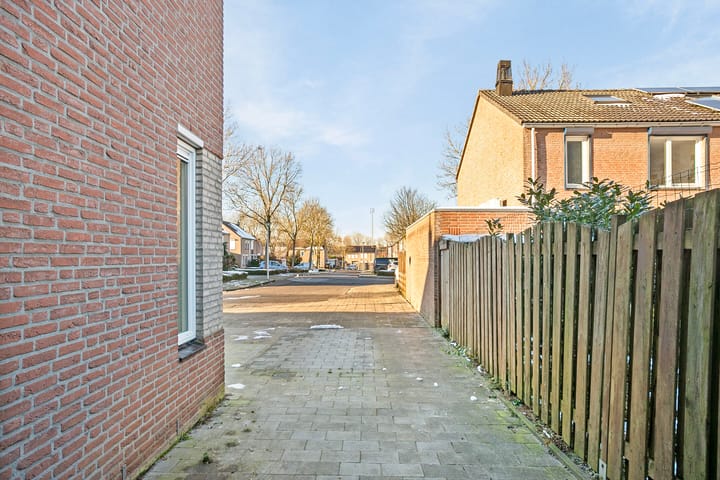 Foto 43 van Klompenmakersdreef 40