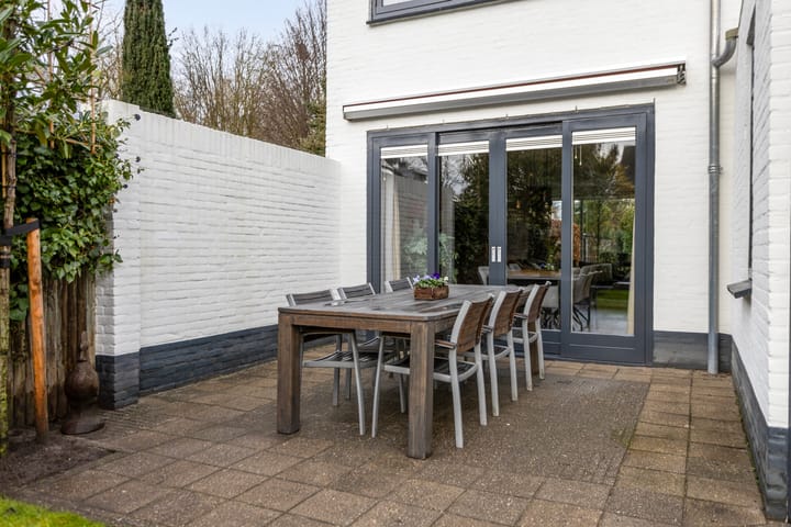 Foto 42 van Buizerdlaan 2