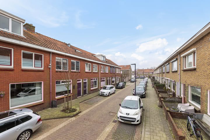 Photo 34 of L. Huismanstraat 11