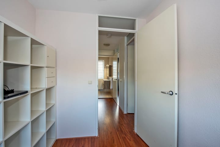 Foto 17 van Dovenetel 12