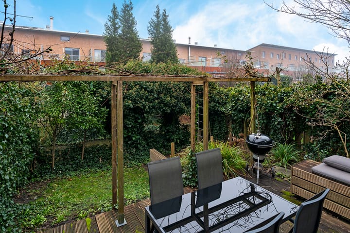 Foto 34 van Zus Braunstraat 10