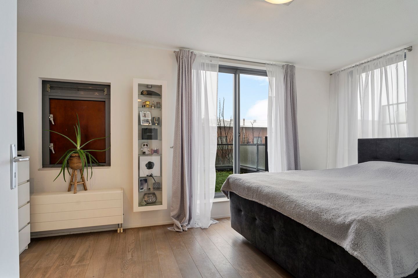 Foto 35 van Zus Braunstraat 10