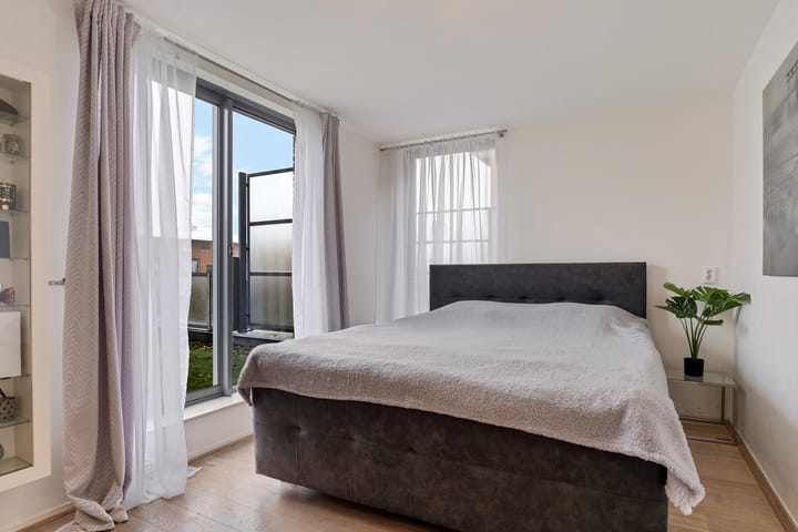 Foto 36 van Zus Braunstraat 10