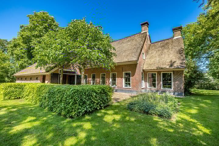 Foto 1 van Dorpsweg 6