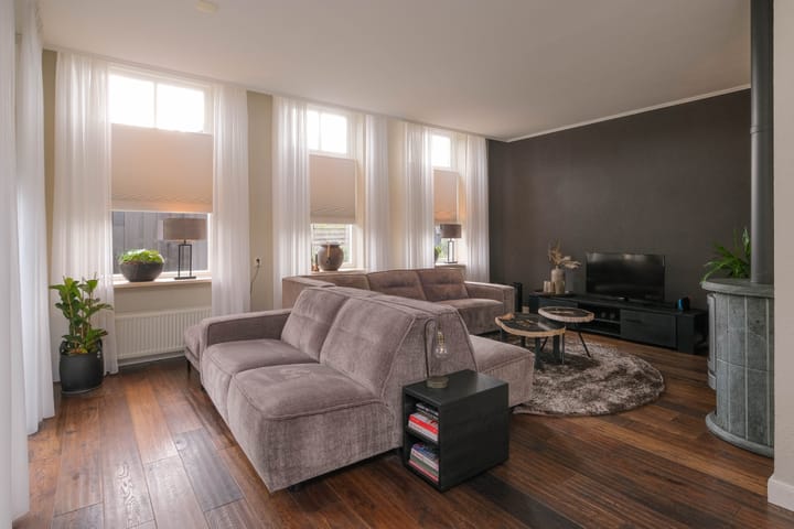 Foto 2 van Oosteinde 49