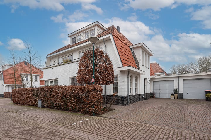 Foto 39 van Cornelis De Ruijterhof 19