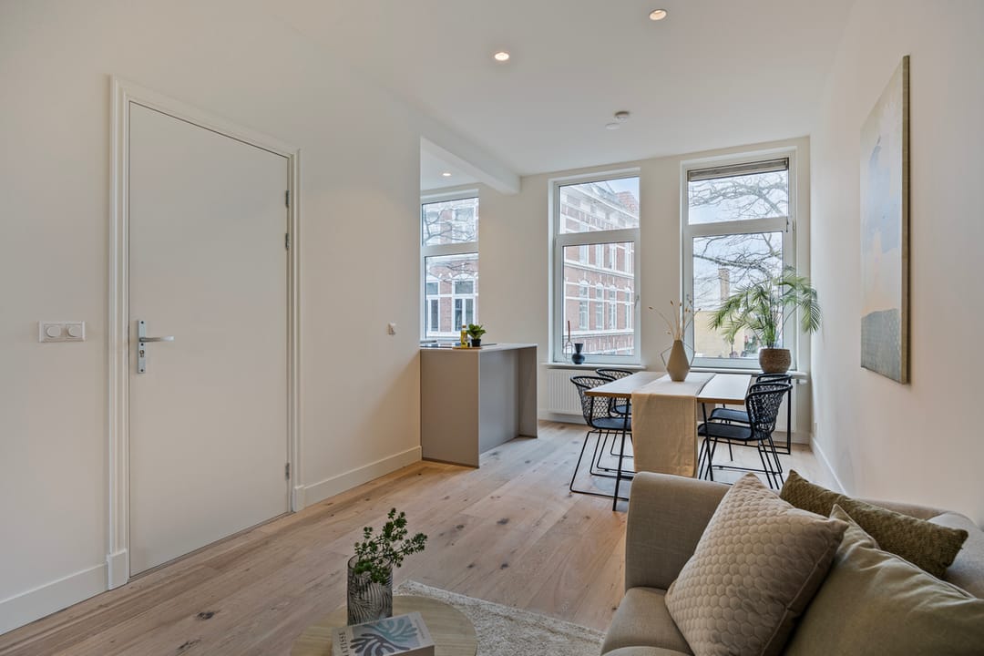 Photo 2 of Van Marumstraat 23