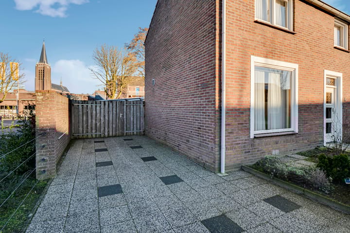 Foto 3 van Deken Thielenstraat 16