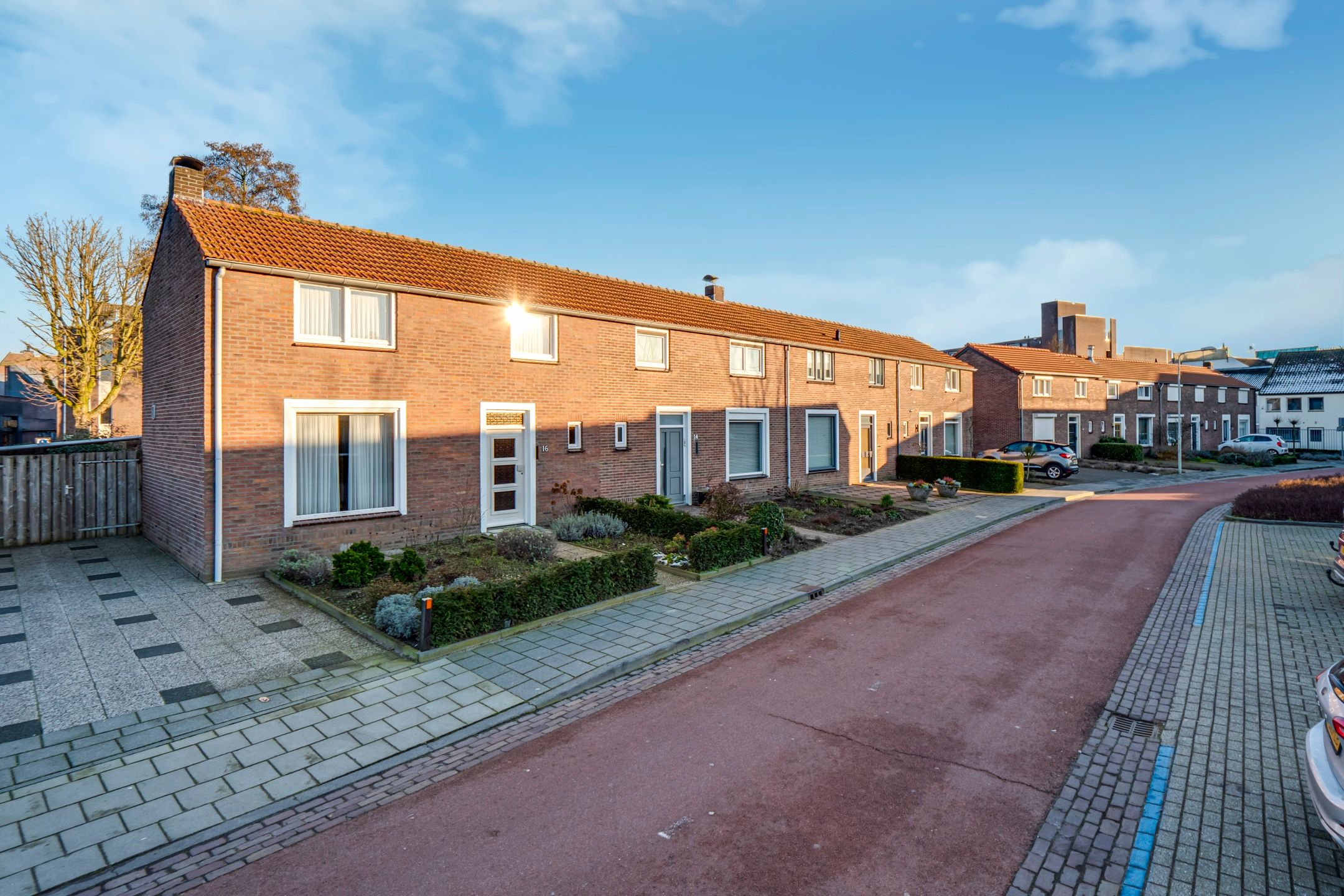 Foto 45 van Deken Thielenstraat 16